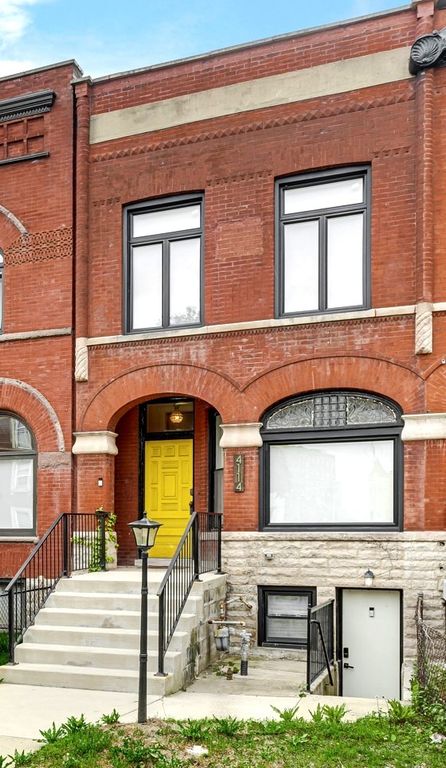4114 S Ellis Avenue, Chicago, IL 60653