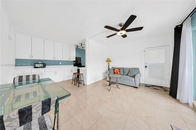 260 Ocean Dr 12A, Miami Beach, FL 33139