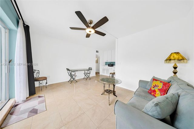 260 Ocean Dr 12A, Miami Beach, FL 33139