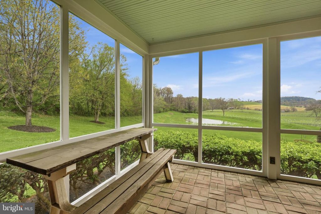Image 17 of property listing at 6501 GREEN VALLEY RD, New Market, MD 21774