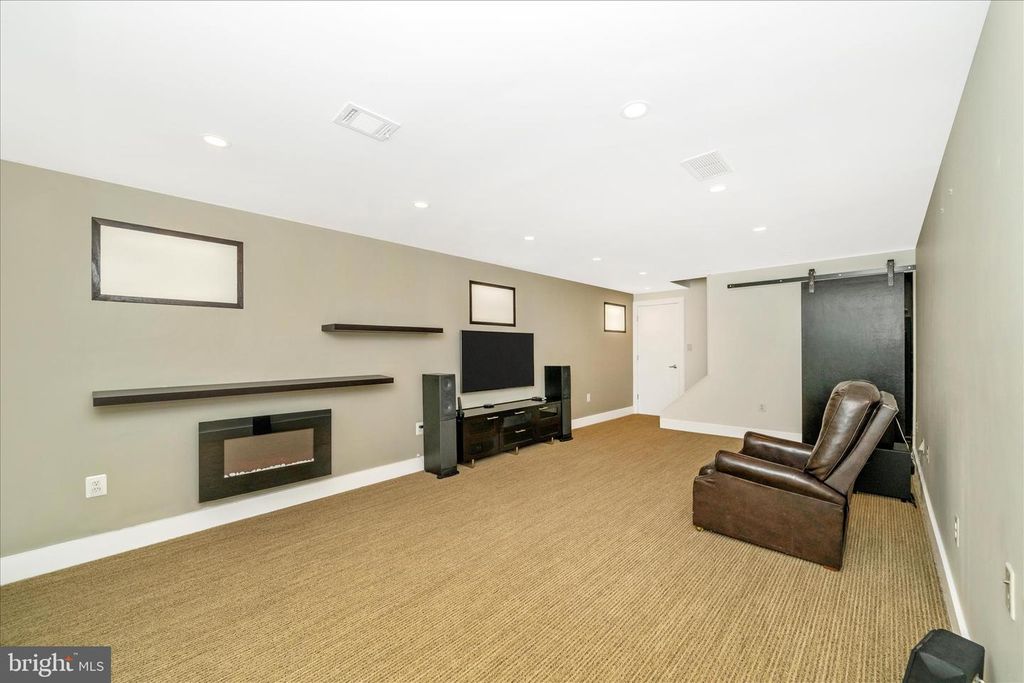 Image 45 of property listing at 6501 GREEN VALLEY RD, New Market, MD 21774