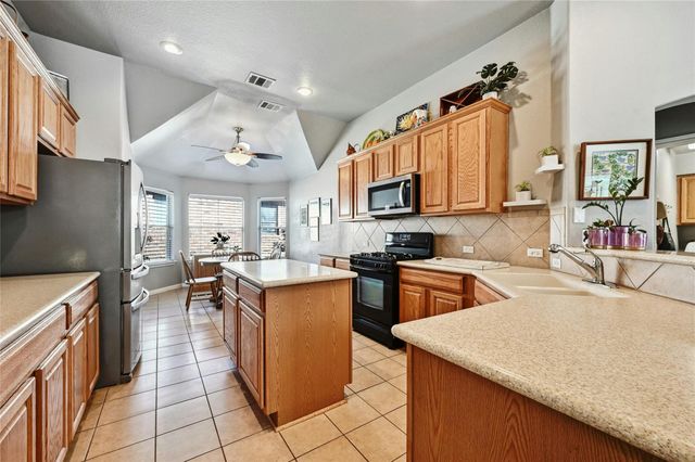 932 Great Sand Dunes Ave, Pflugerville, TX 78660