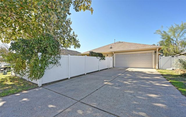 932 Great Sand Dunes Ave, Pflugerville, TX 78660