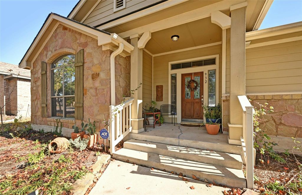 932 Great Sand Dunes Ave, Pflugerville, TX 78660