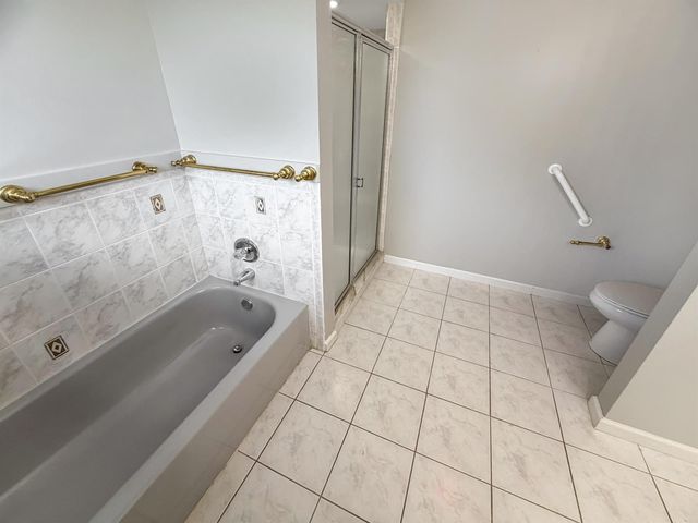 2361 NE 21st Avenue, Jensen Beach, FL 34957