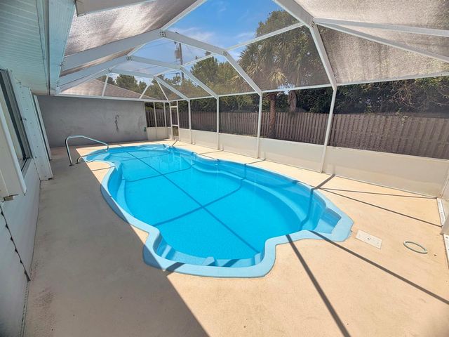 2361 NE 21st Avenue, Jensen Beach, FL 34957