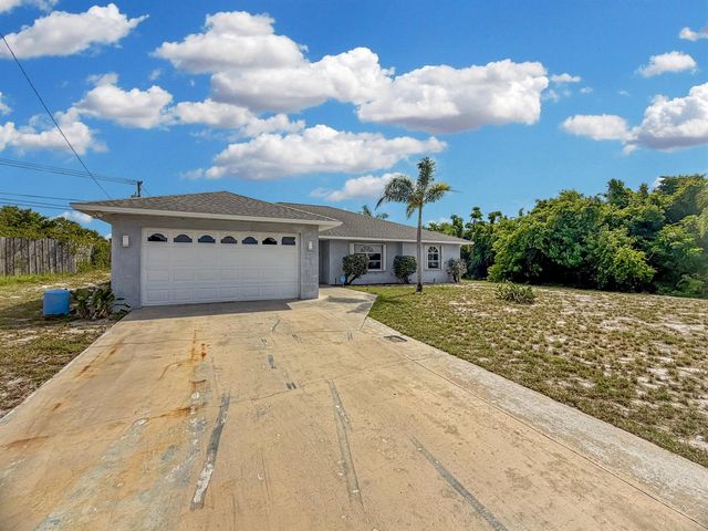 2361 NE 21st Avenue, Jensen Beach, FL 34957