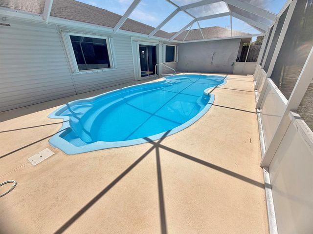 2361 NE 21st Avenue, Jensen Beach, FL 34957