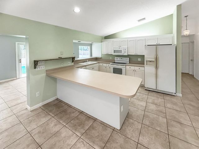 2361 NE 21st Avenue, Jensen Beach, FL 34957