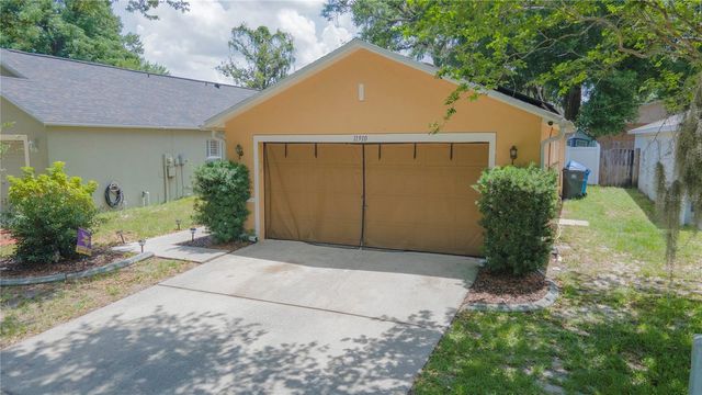 11910 MANGO GROVES BOULEVARD, Seffner, FL 33584