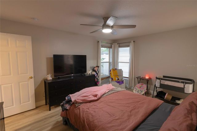 11910 MANGO GROVES BOULEVARD, Seffner, FL 33584