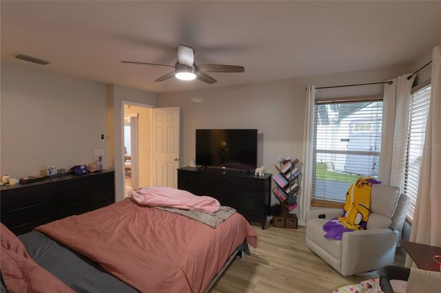 11910 MANGO GROVES BOULEVARD, Seffner, FL 33584