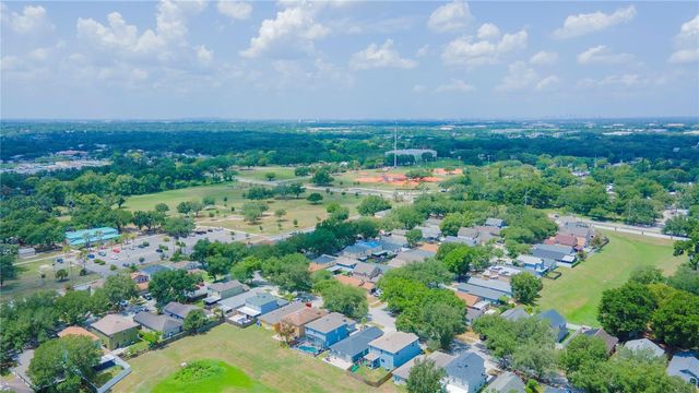 11910 MANGO GROVES BOULEVARD, Seffner, FL 33584