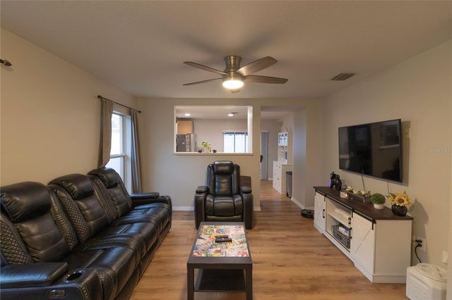 11910 MANGO GROVES BOULEVARD, Seffner, FL 33584
