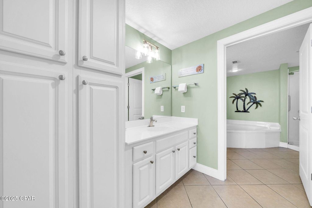 Image 15 of property listing at 17281 Front Beach Road 806, Panama City Beach, FL 32413