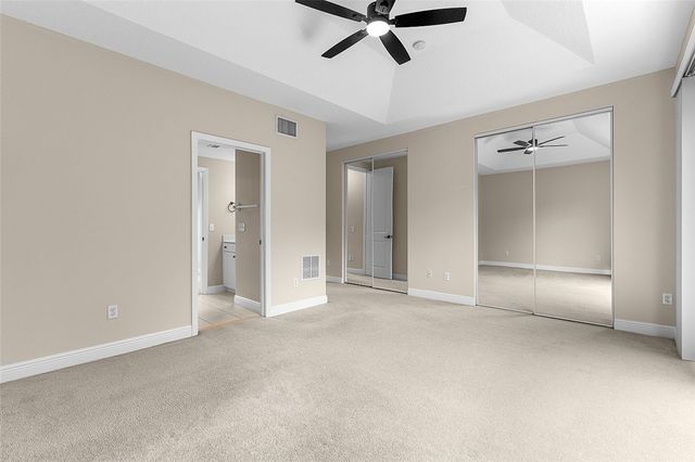 1620 42nd Square 104, Vero Beach, FL 32960