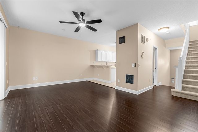 1620 42nd Square 104, Vero Beach, FL 32960