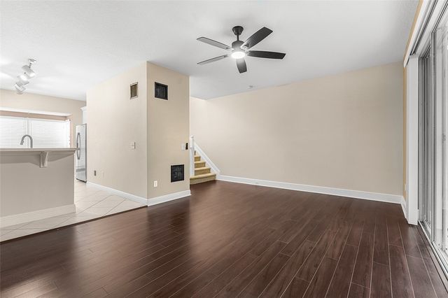 1620 42nd Square 104, Vero Beach, FL 32960