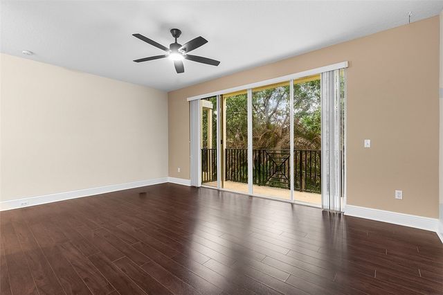 1620 42nd Square 104, Vero Beach, FL 32960