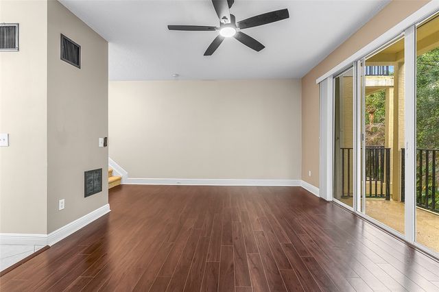 1620 42nd Square 104, Vero Beach, FL 32960