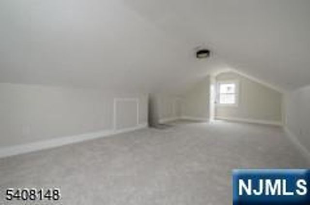 35 Amsterdam Avenue, Teaneck, NJ 07666