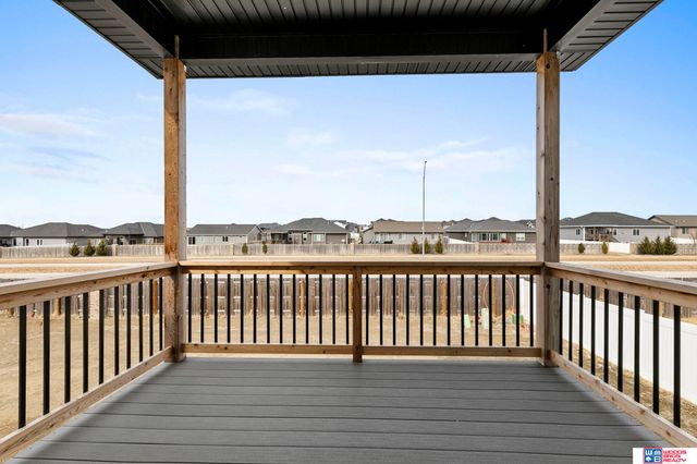 7930 Ephraem Lane, Lincoln, NE 68516
