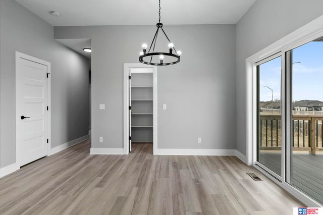 7930 Ephraem Lane, Lincoln, NE 68516