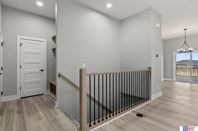 7930 Ephraem Lane, Lincoln, NE 68516