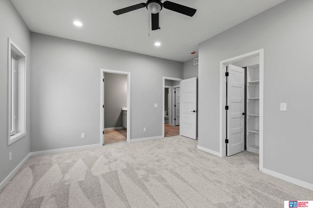 7930 Ephraem Lane, Lincoln, NE 68516