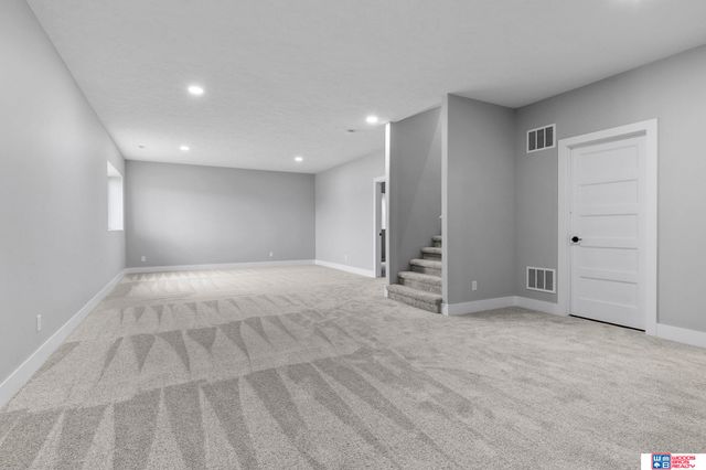 7930 Ephraem Lane, Lincoln, NE 68516