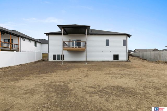 7930 Ephraem Lane, Lincoln, NE 68516