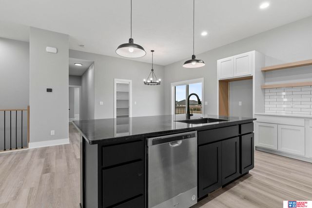 7930 Ephraem Lane, Lincoln, NE 68516