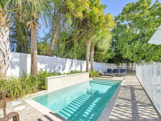 4555 Luke Avenue, Destin, FL 32541