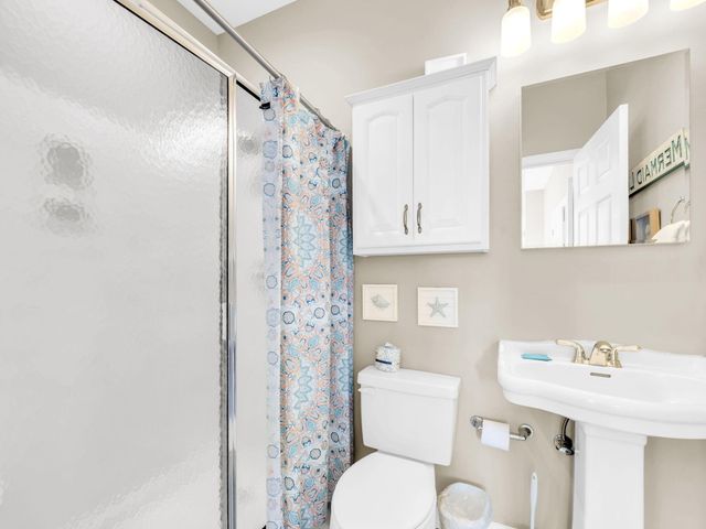 4555 Luke Avenue, Destin, FL 32541