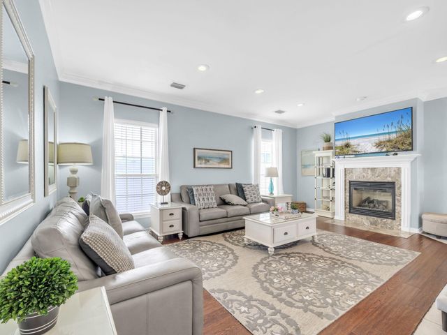 4555 Luke Avenue, Destin, FL 32541