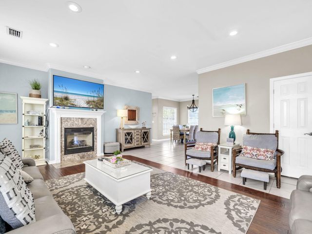 4555 Luke Avenue, Destin, FL 32541