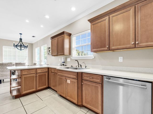 4555 Luke Avenue, Destin, FL 32541