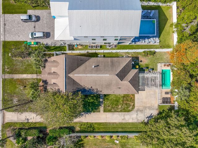 4555 Luke Avenue, Destin, FL 32541