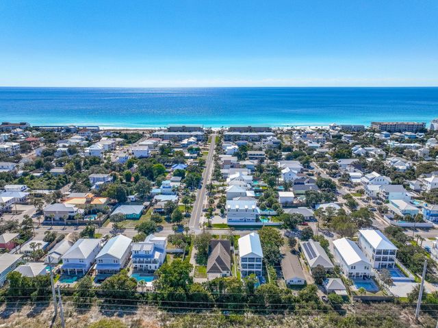 4555 Luke Avenue, Destin, FL 32541