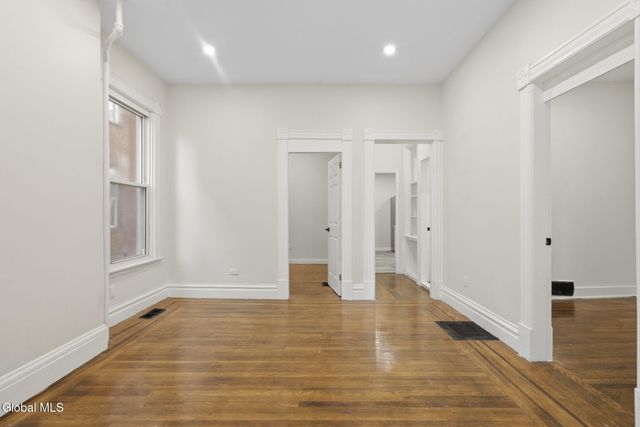 161 6th Avenue, Troy, NY 12180