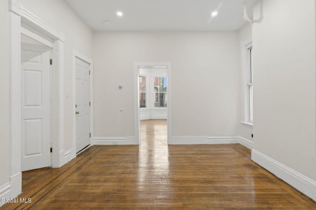 161 6th Avenue, Troy, NY 12180