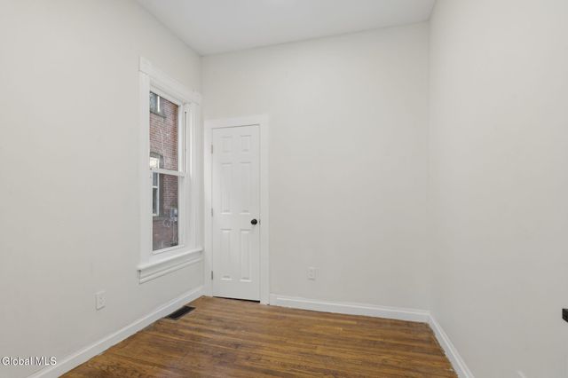 161 6th Avenue, Troy, NY 12180