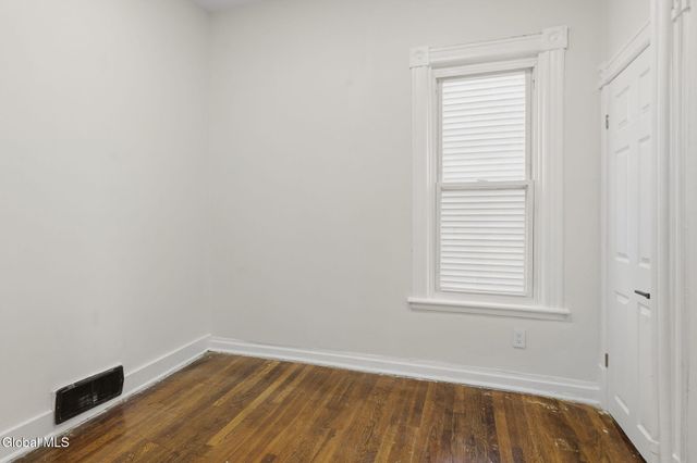 161 6th Avenue, Troy, NY 12180