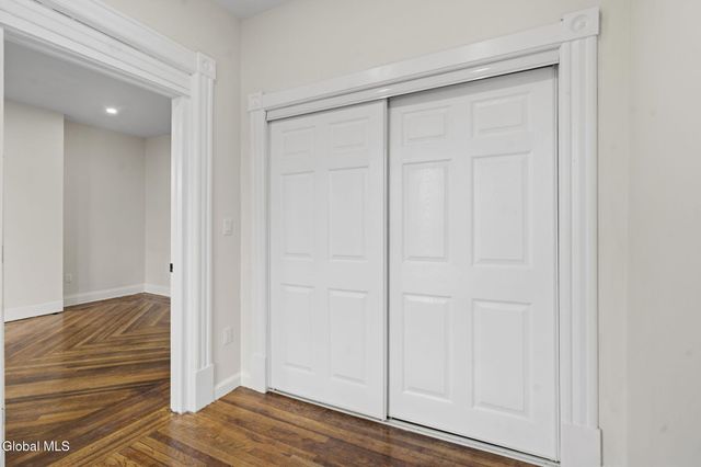 161 6th Avenue, Troy, NY 12180