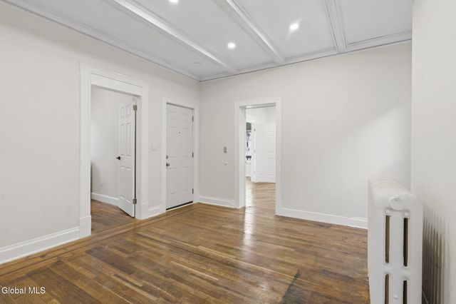 161 6th Avenue, Troy, NY 12180