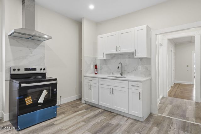 161 6th Avenue, Troy, NY 12180