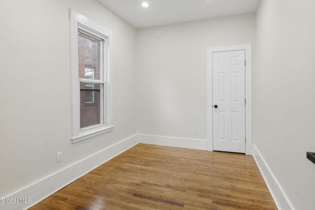 161 6th Avenue, Troy, NY 12180