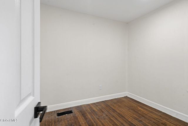 161 6th Avenue, Troy, NY 12180