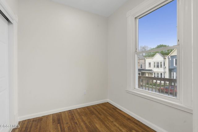 161 6th Avenue, Troy, NY 12180