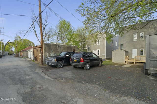 161 6th Avenue, Troy, NY 12180